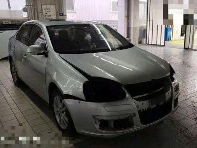 秦皇岛市11年大众速腾中型车