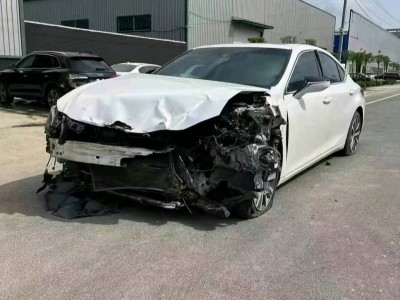 荷泽市20年雷克萨斯ES中型车