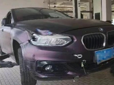金华市事故车17年宝马1事故车1.5自动档-现停放于浙江金华市