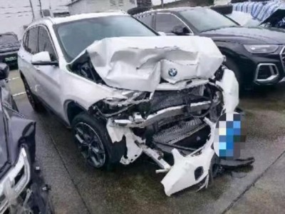 南京市事故车22年宝马X1事故车2.0自动档-现停放于江苏南京市