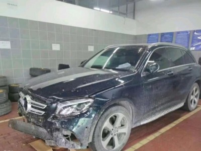 重庆事故车19年奔驰GLC事故车自动档-现停放于重庆