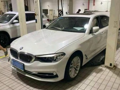 台州市事故车19年宝马5系事故车2.0自动档-现停放于浙江台州市