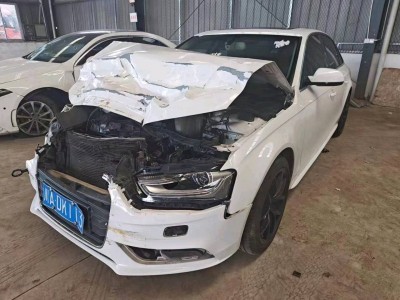 成都市16年奥迪A4中型车
