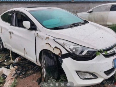 济南市16年现代朗动中型车