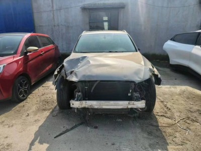 沈阳市事故车13年奥迪Q5事故车2自动档-现停放于辽宁沈阳市