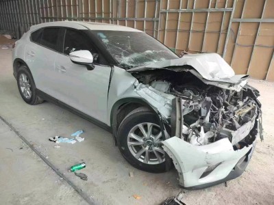 石家庄市事故车18年马自达CX-4事故车2自动档-10月05日停放于河北石家庄市