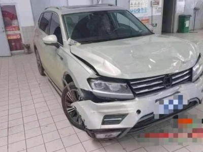 北京事故车20年大众途观L事故车2自动档-现停放于北京