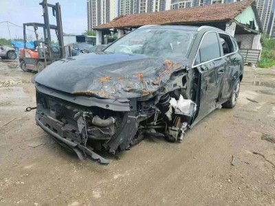 广州市事故车20年比亚迪唐事故车2自动档-现停放于江西南昌市