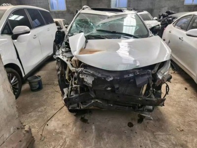 沈阳市事故车17年丰田RAV4荣放事故车2.5自动档-现停放于辽宁沈阳市