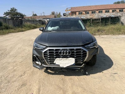 荷泽市事故车22年奥迪Q3事故车1.4自动档-现停放于山东荷泽市