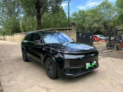 杭州市事故车24年理想智造L8事故车0.00自动档-现停放于浙江杭州市