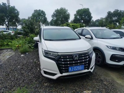 杭州市事故车23年本田艾力绅事故车2.0自动档-现停放于浙江温州市