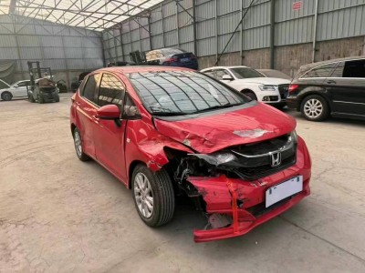 呼和浩特市事故车19年本田飞度事故车1.5自动档-现停放于北京